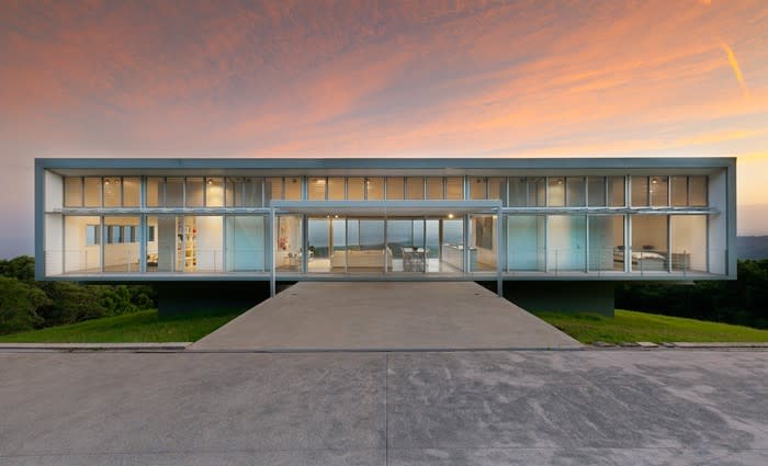 Ian Moore-designed Kiama trophy home