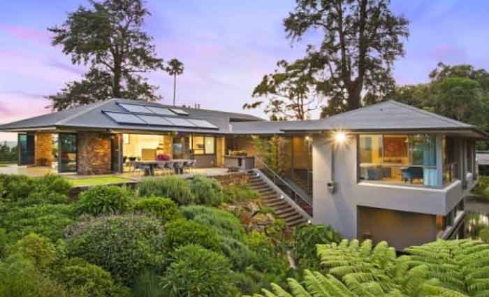 Hillsvale, the Meroo Meadow trophy home