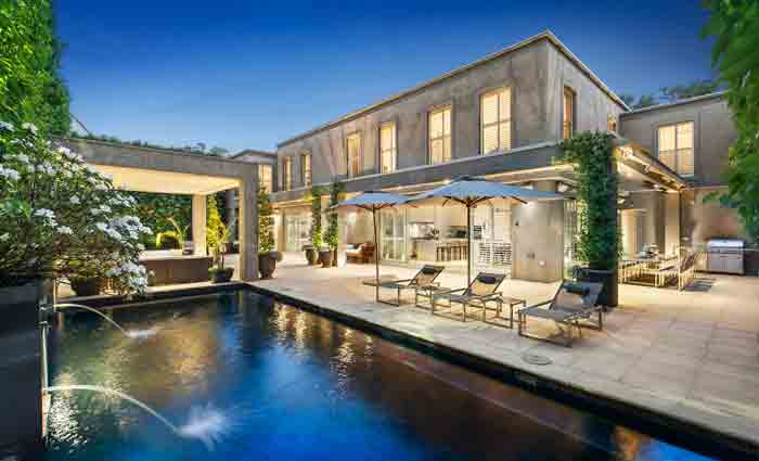 Retired ANZ banker Mike Smith lists Toorak home