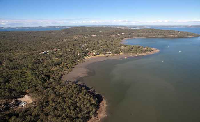 Waterfront rural parcel on Port Stephens on the market