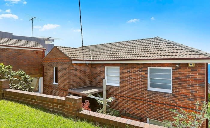 David Warner buys knockdown property in Maroubra
