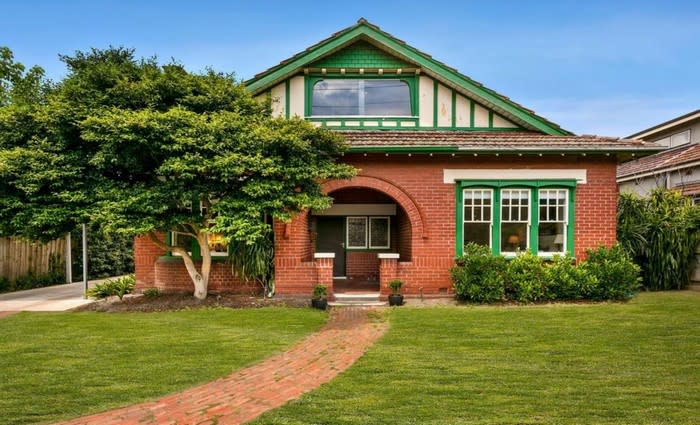 Armadale mortgagee home with planning permit listed at $500,000 value reduction