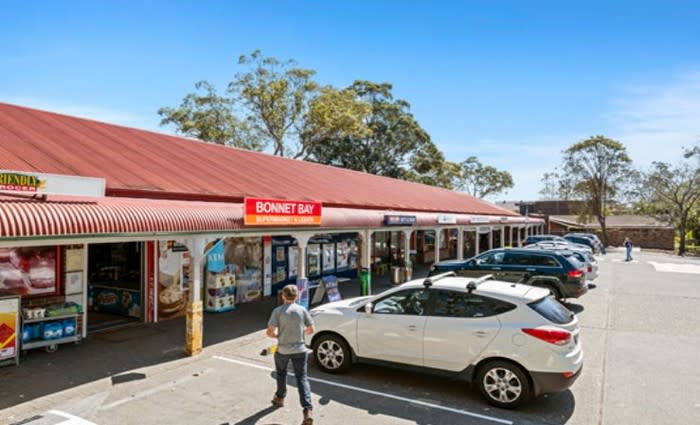 Bonnet Bay shopping village sold for $3.76 million