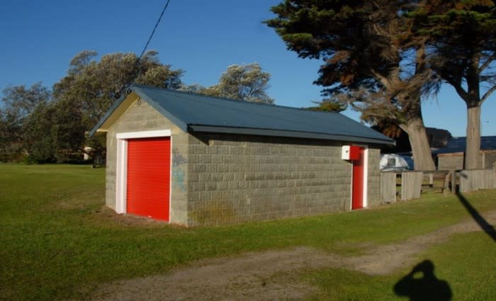 Rosebud bathing box fails to sell at Easter auction