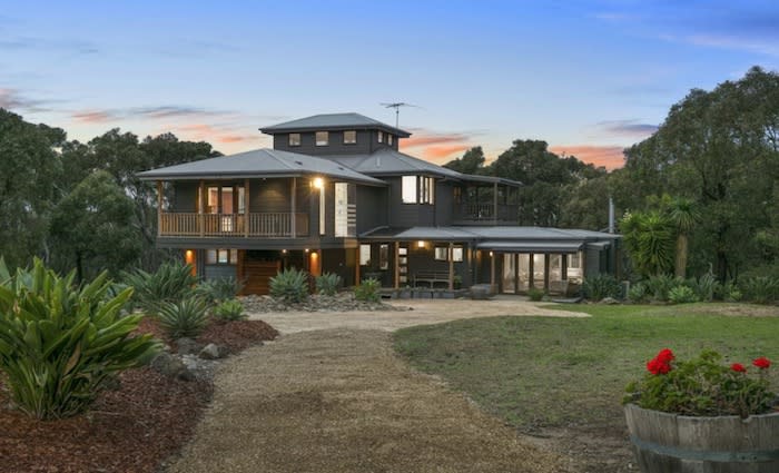 After one year TV presenter Nicky Buckley offloads Surf Coast retreat