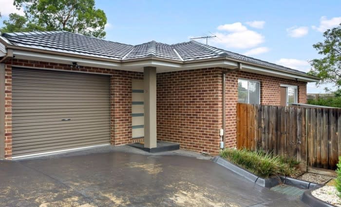 Briar Hill, Victoria home sold under the mortgagee auction hammer
