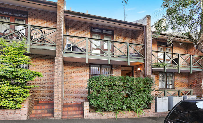 BrickX offers $95 'brick' for townhouse in Sydney's Surry Hills 