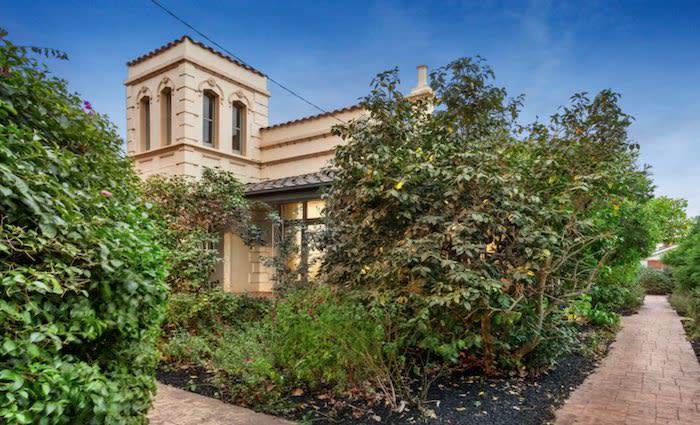 Subdued election weekend auction offerings see Bronte and Camberwell vie for top spot