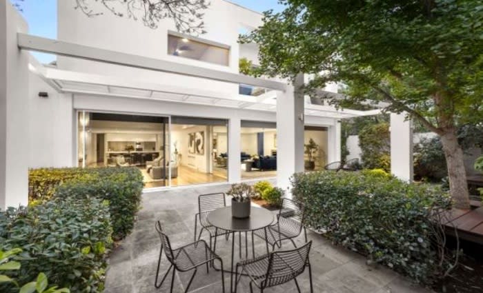 Neil Clerehan-designed South Yarra trophy listed