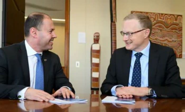 13 economists backed the RBA governor over the treasurer to fix things: Peter Martin