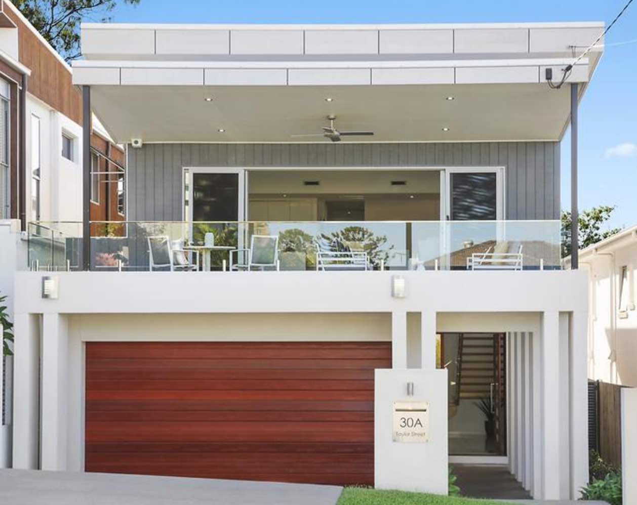 Former cricketer Ryan Harris sells in Balmoral