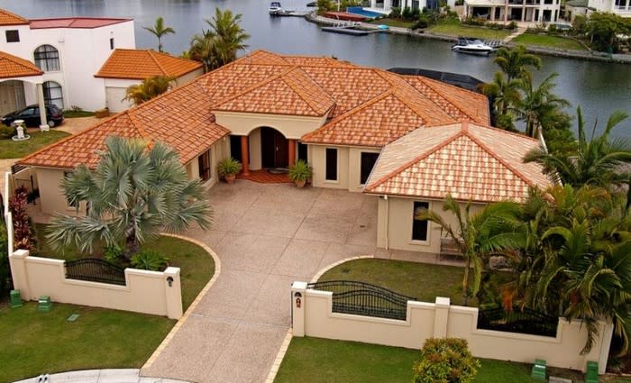 Four bedroom Helensvale home sold by mortgagees