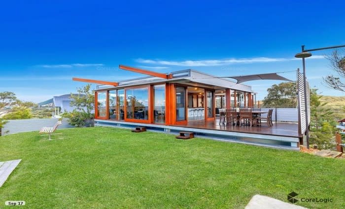 Two Boomerang Beach homes sold