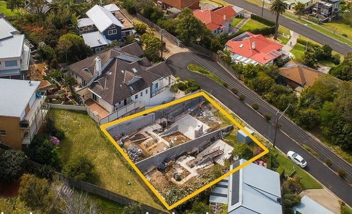 Pair of three bedroom Kiama semi's sold by mortgagee