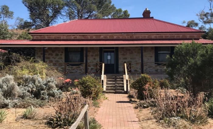 Historic 1880's Mannum, SA mortgagee home sold
