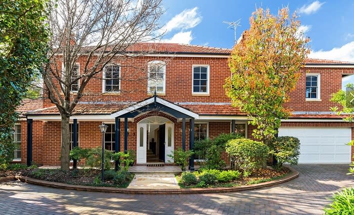 Melbourne’s clearance rate dips to 46 per cent after return to stage three restrictions