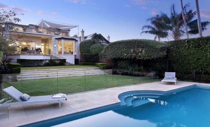 Mid-May auction clearance rates rise while volumes shrink pre-COVID-19 winter hibernation