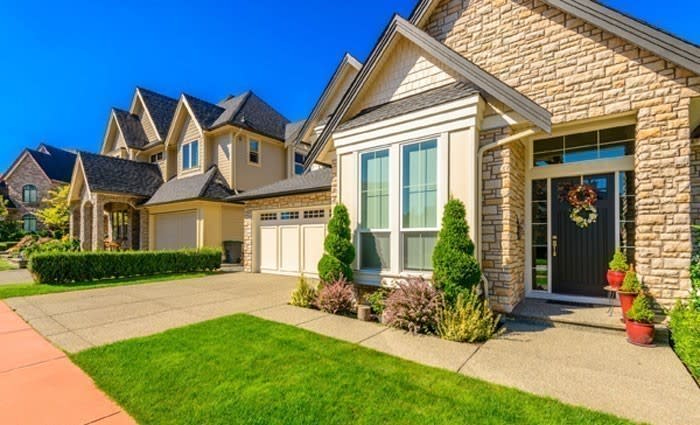 SPONSORED VIDEO: How do buyers choose land estates?