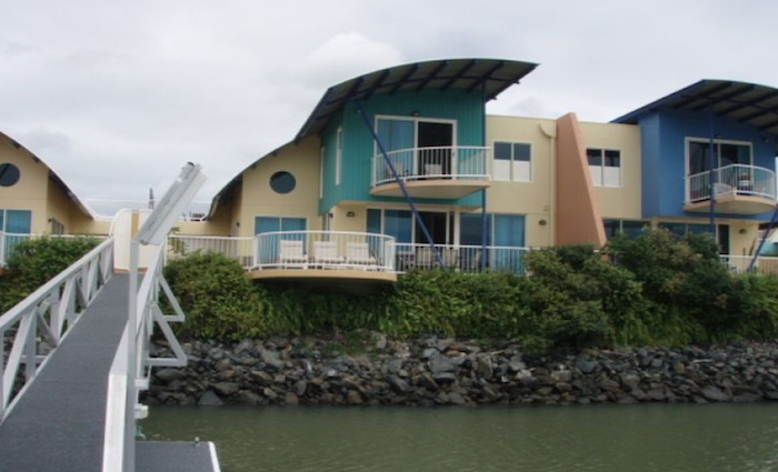 Bargain property in Rosslyn? Waterfront Rosslyn villa listed at $250,000 reduction