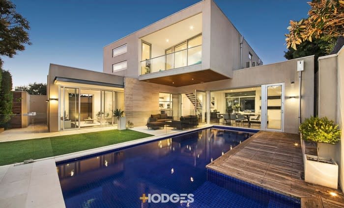 Hampton trophy home passes in just under price guide