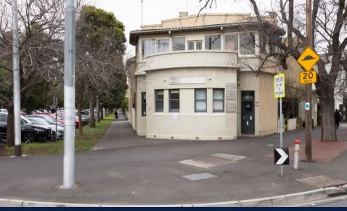 Developer plans for heritage building put on hold by Port Phillip City council