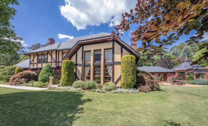 Mount Macedon estate Vienna Woods for sale