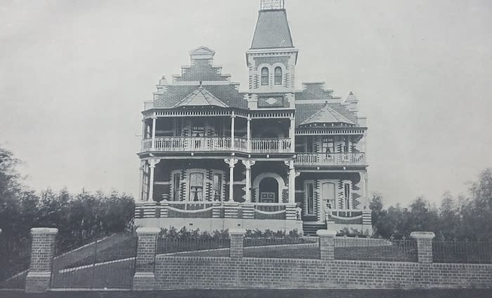 Walsholme, Centennial Park sells