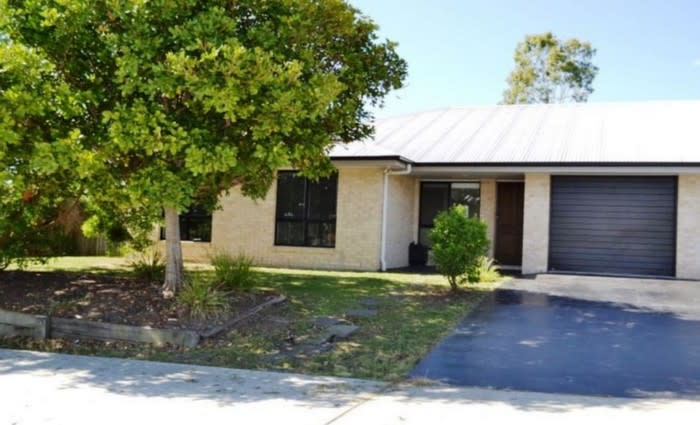 Waterford West, Queensland mortgagee duplex sold for $90,000 loss
