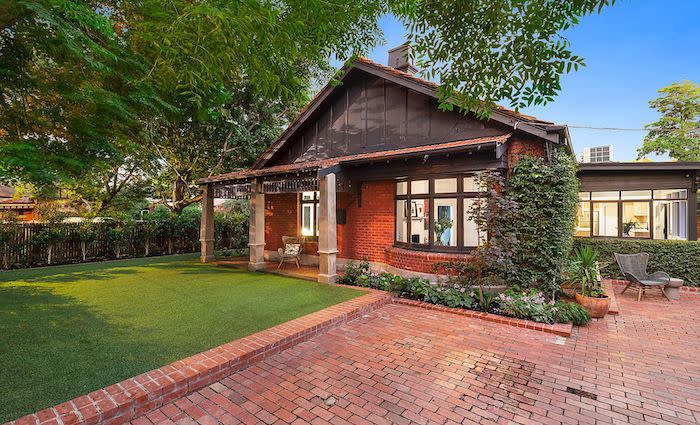 Actress Asher Keddie and Archibald Prize-winning husband Vincent Fantauzzo sell in Elwood