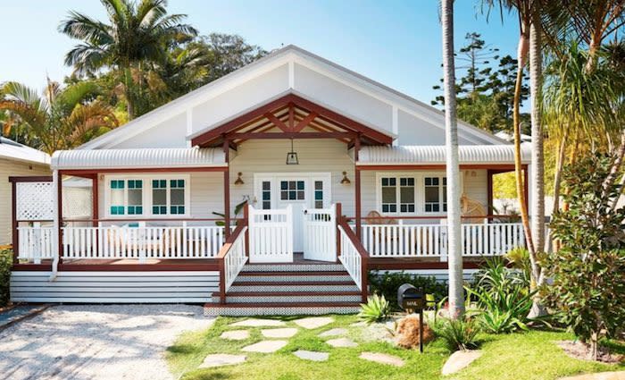 The Project's Carrie Bickmore buys at Byron Bay