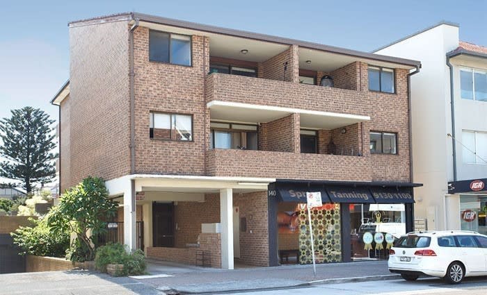 Sydney's eastern suburbs' shock 53% auction clearance rate suggests market shift