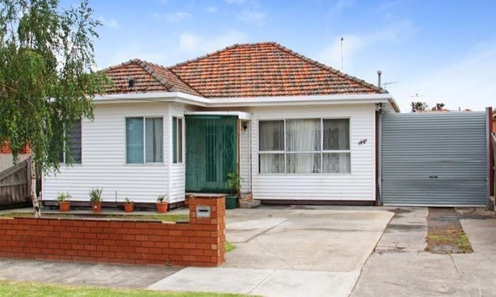 Bronik and Corrine's $448,000 House Rules mortgage - 1st generation home owners