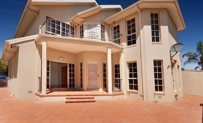Crime boss Tony Mokbel's former Brunswick house back for sale