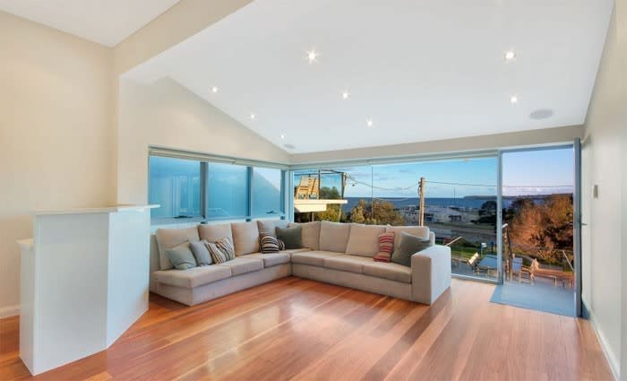 Newcastle Knights prop Willie Mason lists Clovelly property: Title Tattle