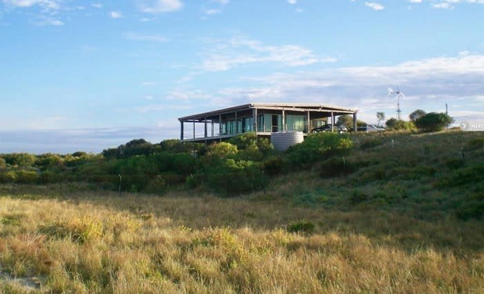 Outback film-maker Alby Mangels lists shed contents of his Coorong, SA property