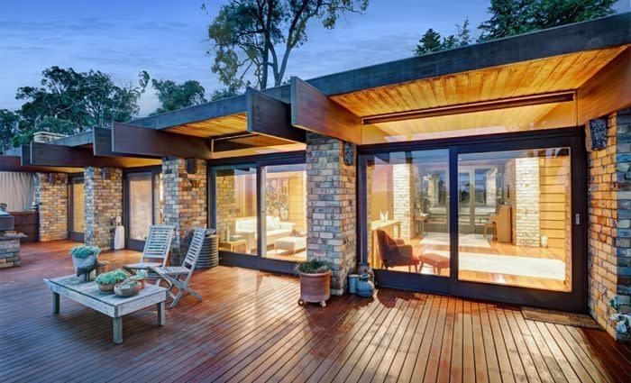 Charles Duncan modernist home to go under the hammer