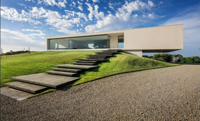 New Portsea trophy home sold by Simonds Group's Rhett Simonds