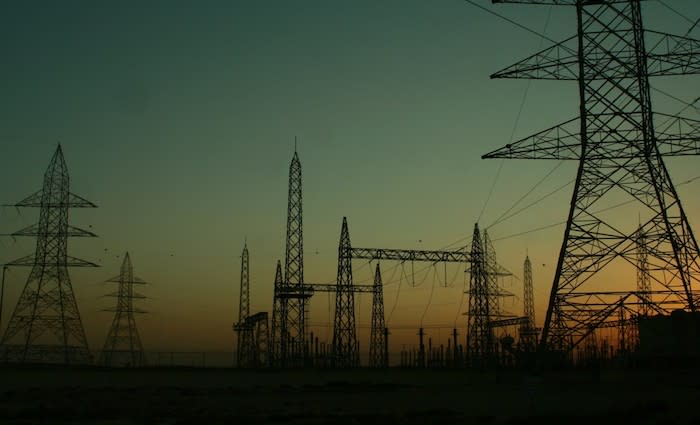 Victorians who switched energy retailers only save $45 a year – leaving hundreds on the table