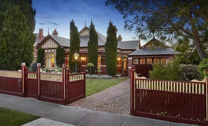 Edwardian Essendon trophy home sale at $2.9 million
