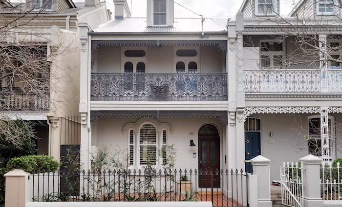 Peter Garrett sells Paddington terrace and buys at Kangaroo Valley