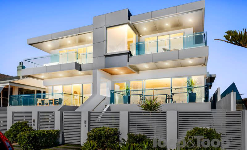 Casa Sul Mare on Adelaide's Henley Beach under offer