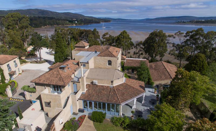 Tasmania's stunning  Villa Howden hits the market