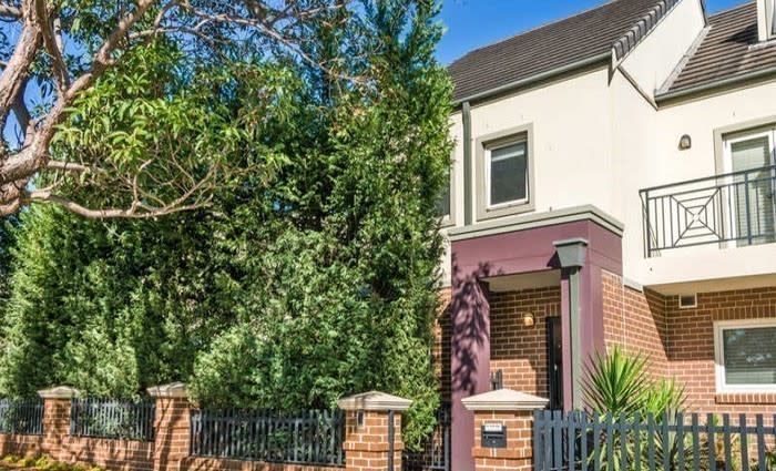 Sprinter John Steffensen sells Hunters Hill townhouse