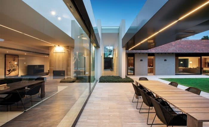 Kew's Grange House sold by Evan Thornley and Tracey Ellery