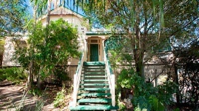 Anna Bligh auctioning her Highgate Hill Queenslander residence