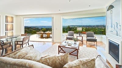 Hapless Sydney property developer Gary Baker facing bankruptcy after blaming his valuers fails