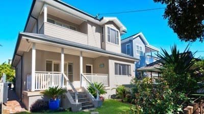 Renovated beachside haven: Sydney auction tipping