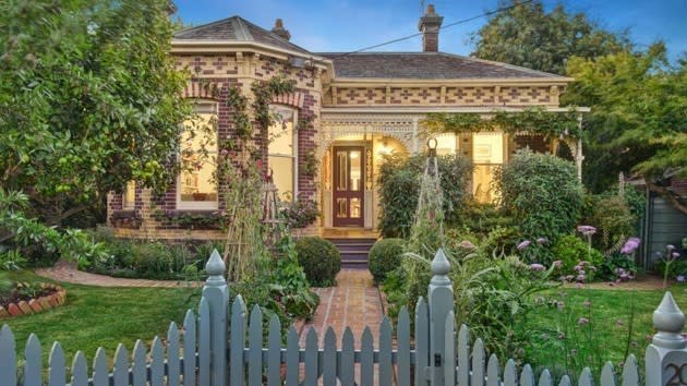 Food style setter Stephanie Alexander lists in Hawthorn after 25 years