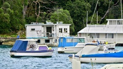 Sydney Harbour million-dollar houseboat yet to sell