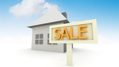 Balance the high dollar against depressed prices: Tips for expat Australian property buyers